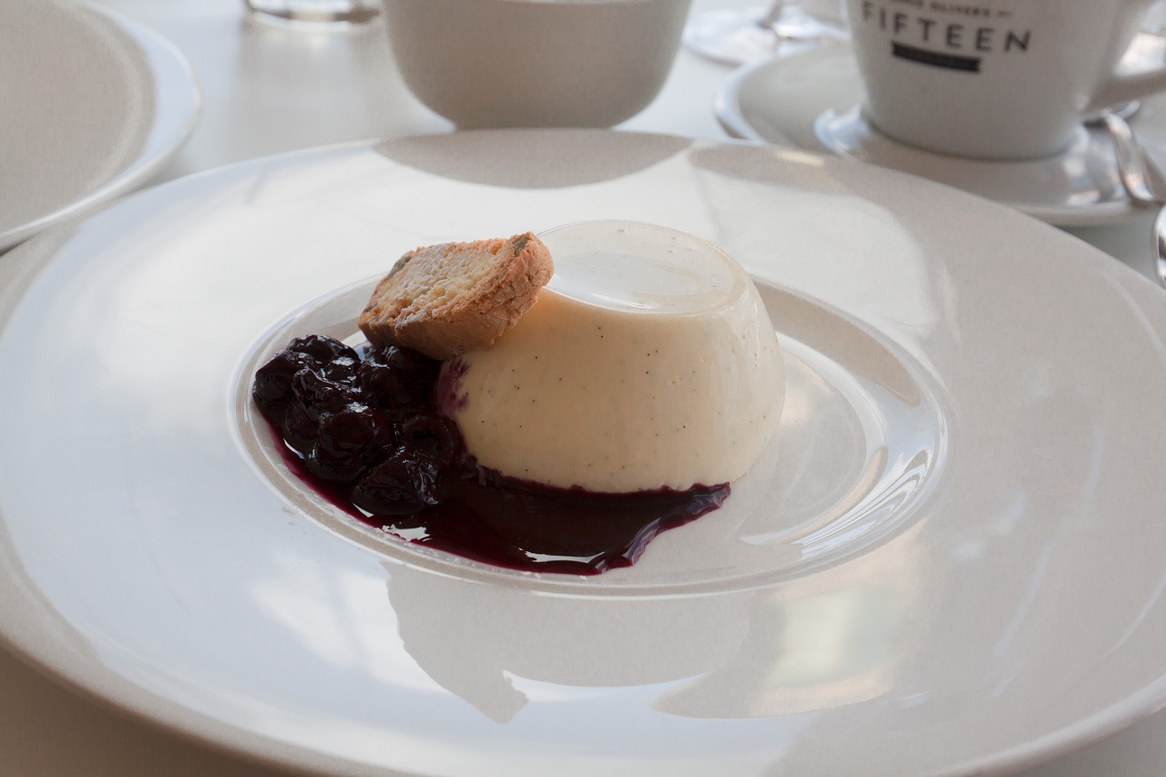 dessert, panna cotta, plate-418932.jpg