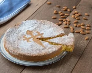 Tarta Santiago (Spanish almond cake)